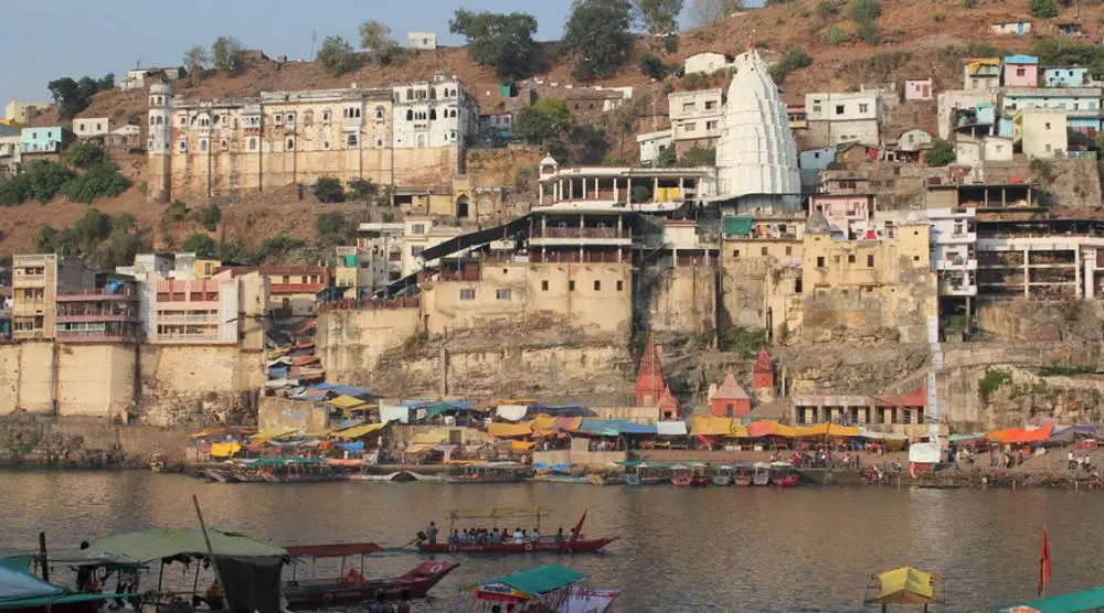 Omkareshwar temple town above the Narmada