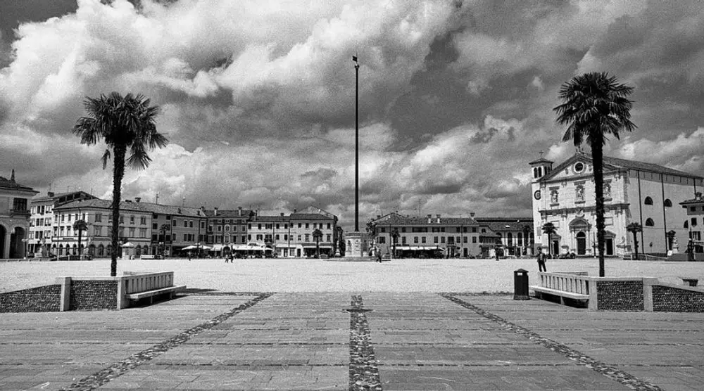 Central square of Palmanova in black and white