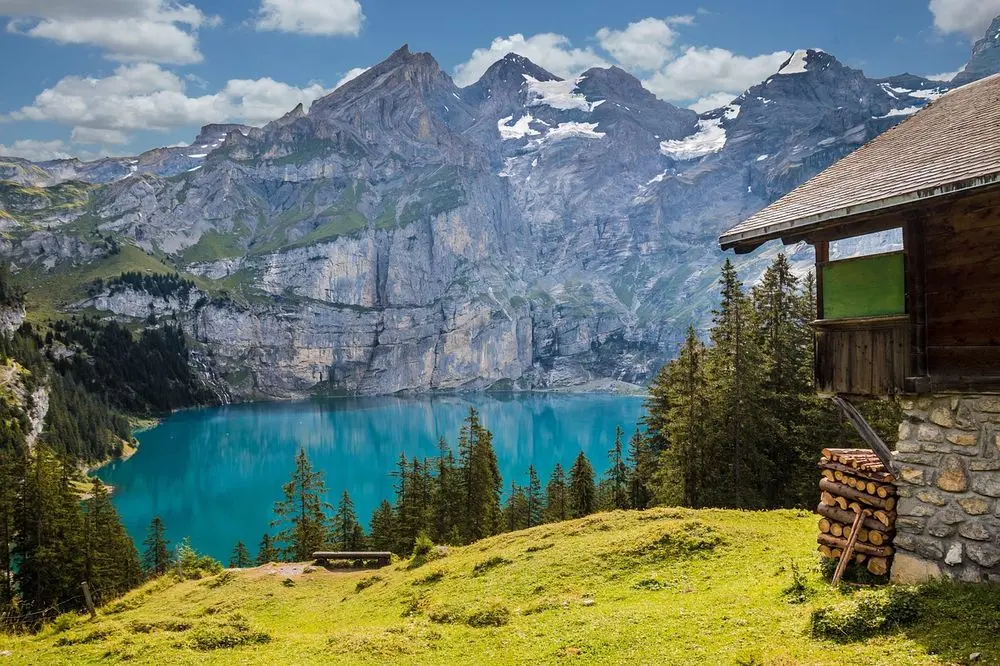 Turquoise mountain lake beneath rocky peaks