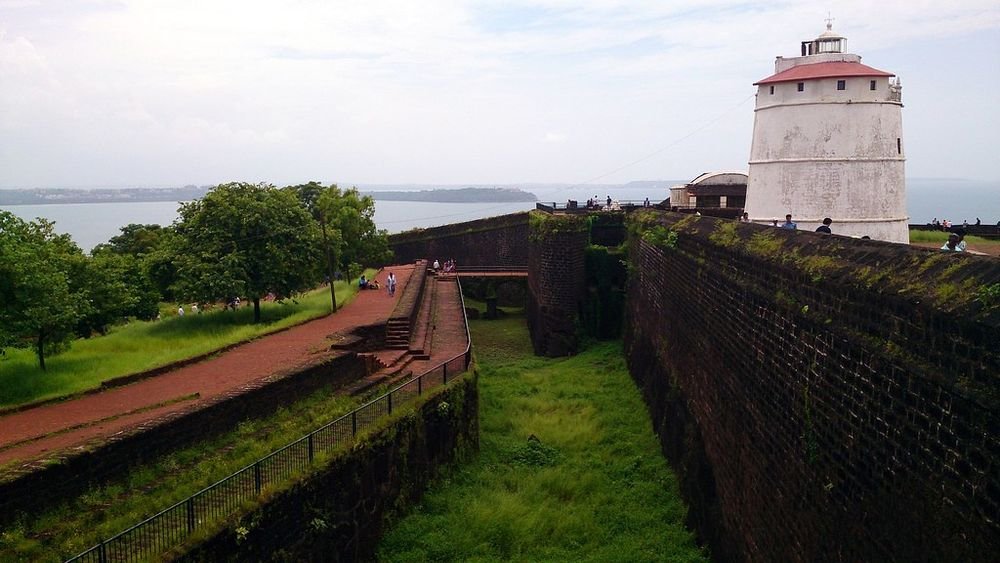 Lighthouse and ramparts of Aguada Fort